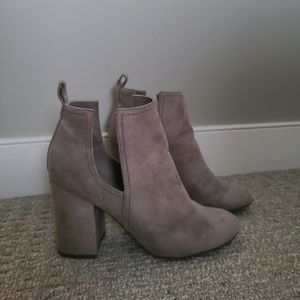 Steve Madden Grey Booties with Cutouts Women's Size 8